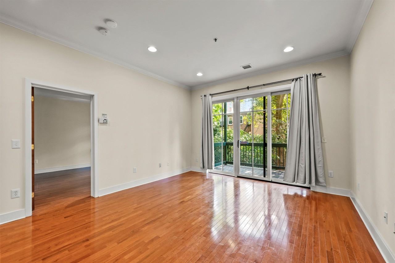 61 Grand St #2C - Photo 2 of 21