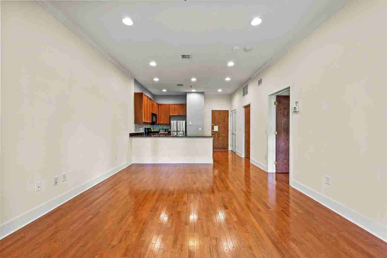61 Grand St #2C - Photo 5 of 21
