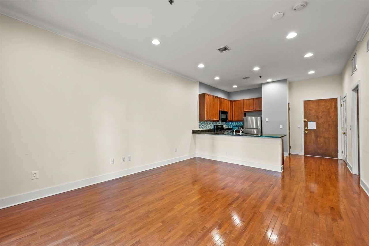 61 Grand St #2C - Photo 6 of 21