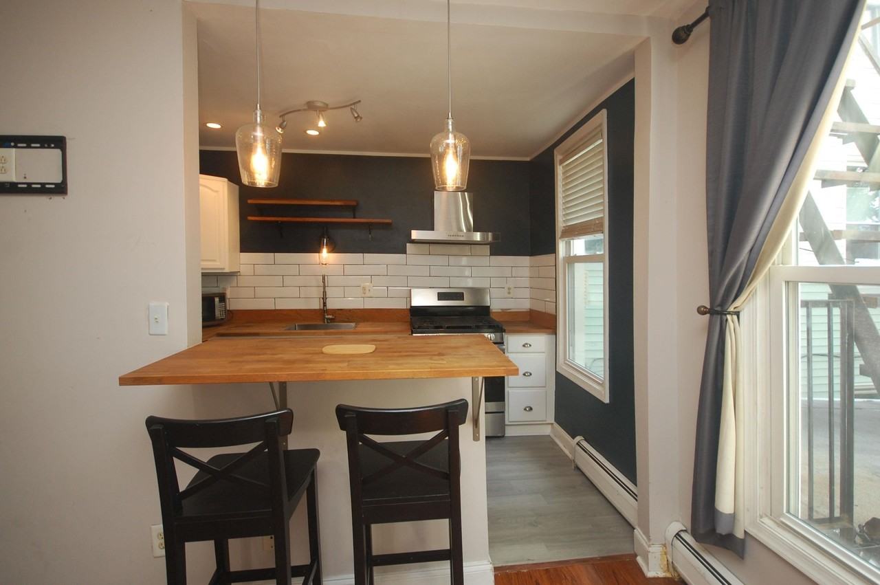 109 Bowers St #2 - Photo 4 of 12
