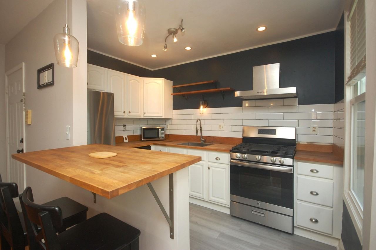 109 Bowers St #2 - Photo 5 of 12