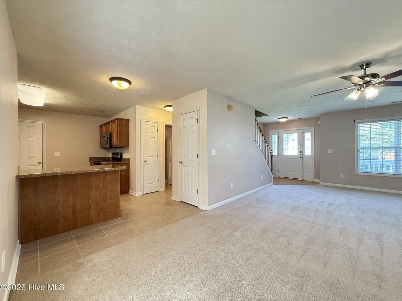 157 Mendover Dr - Photo 7 of 50