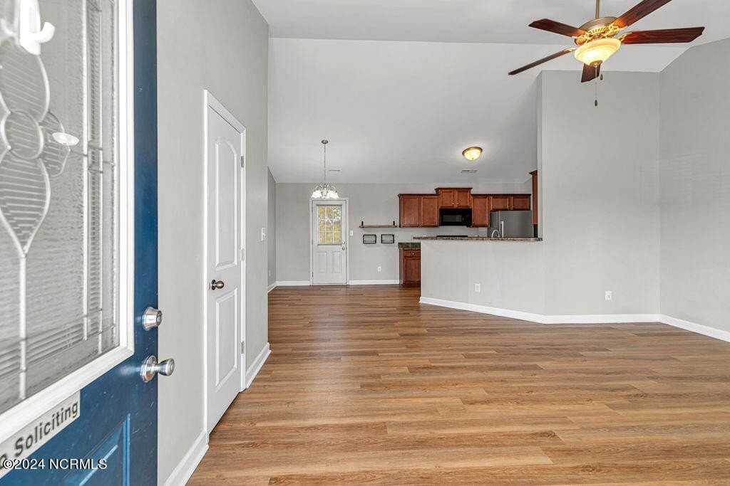 303 Sinclair Ln - Photo 2 of 25