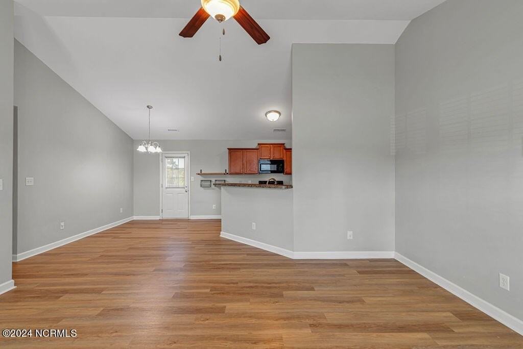 303 Sinclair Ln - Photo 6 of 25