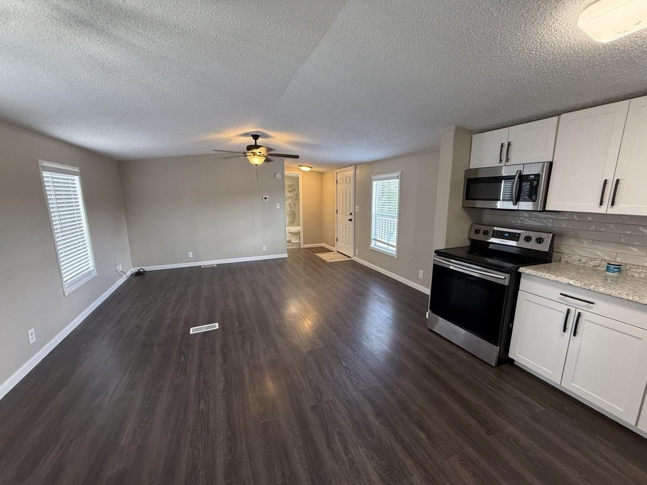 101 41st St - Photo 2 of 8