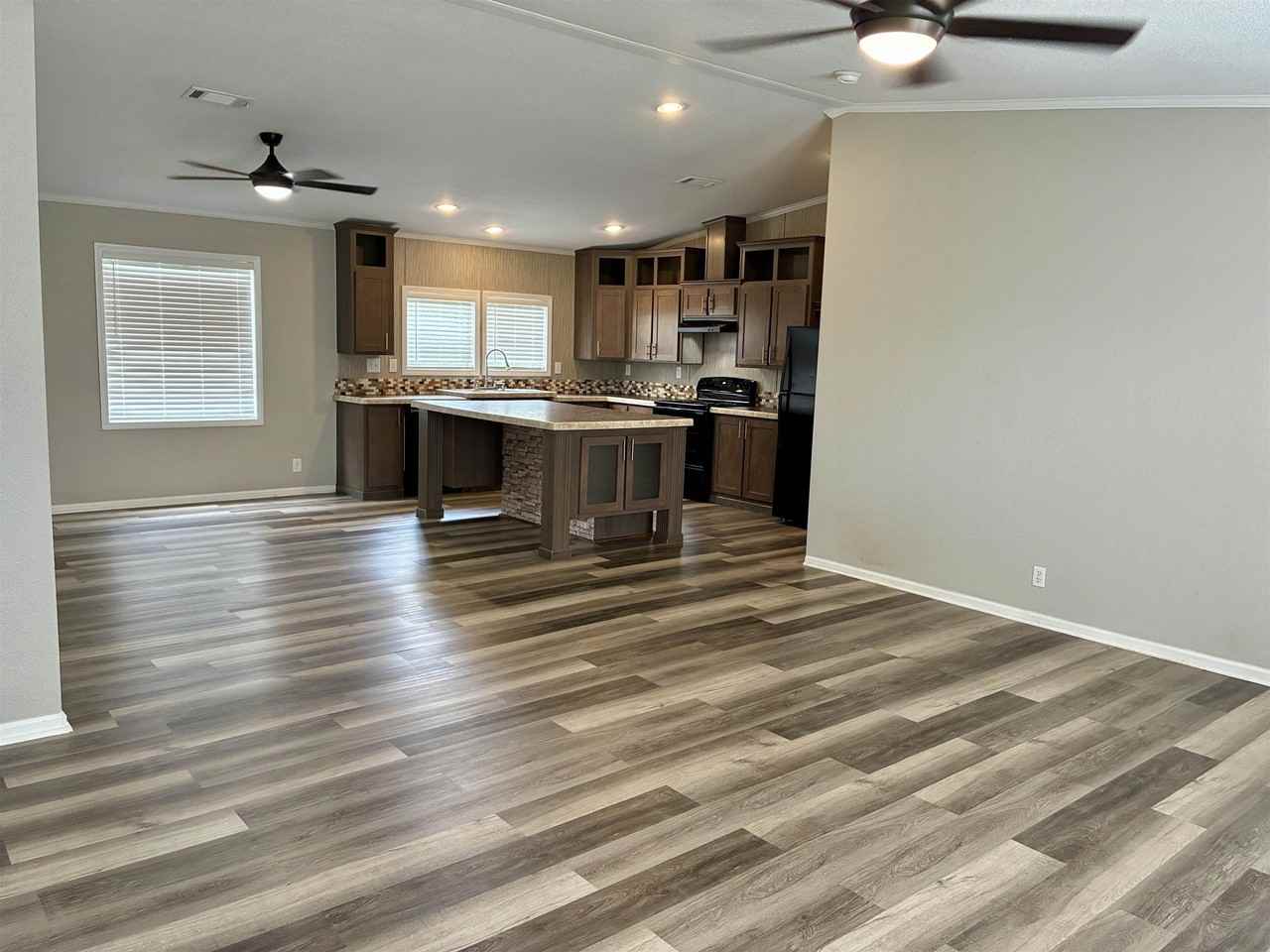 2203 25th St - Photo 6 of 33