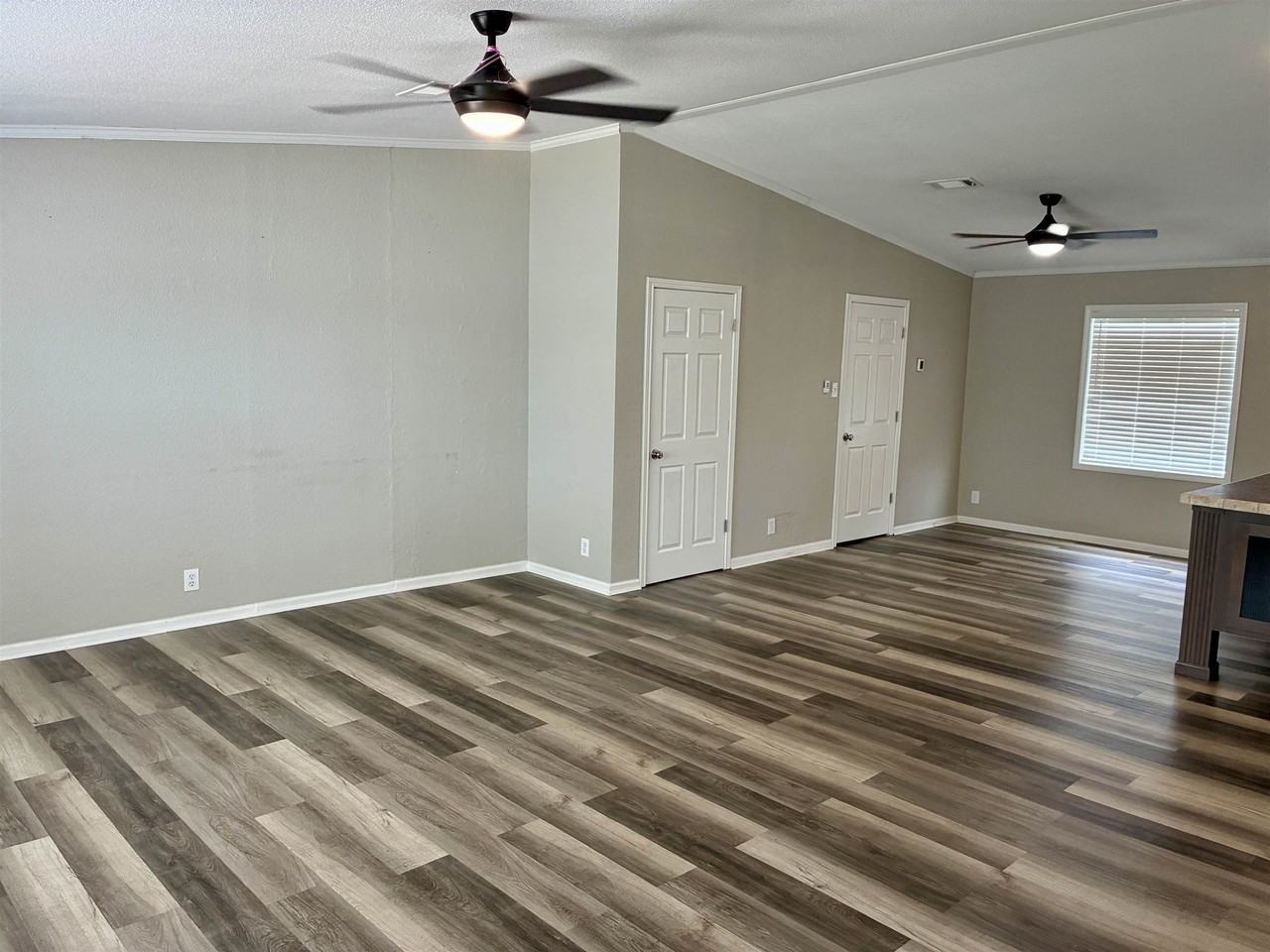 2203 25th St - Photo 7 of 33