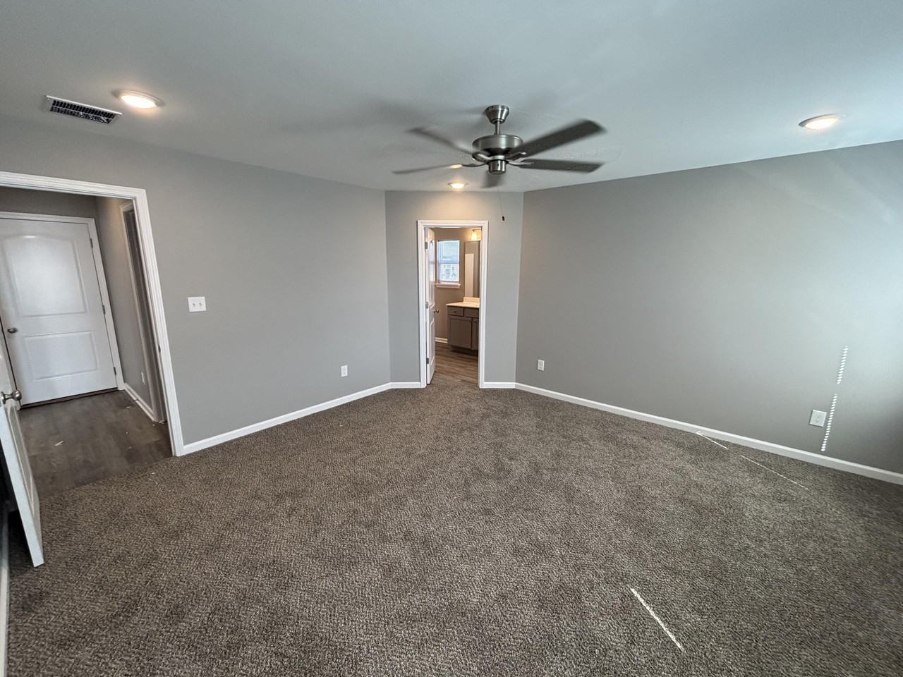340 Pageant Dr - Photo 4 of 11