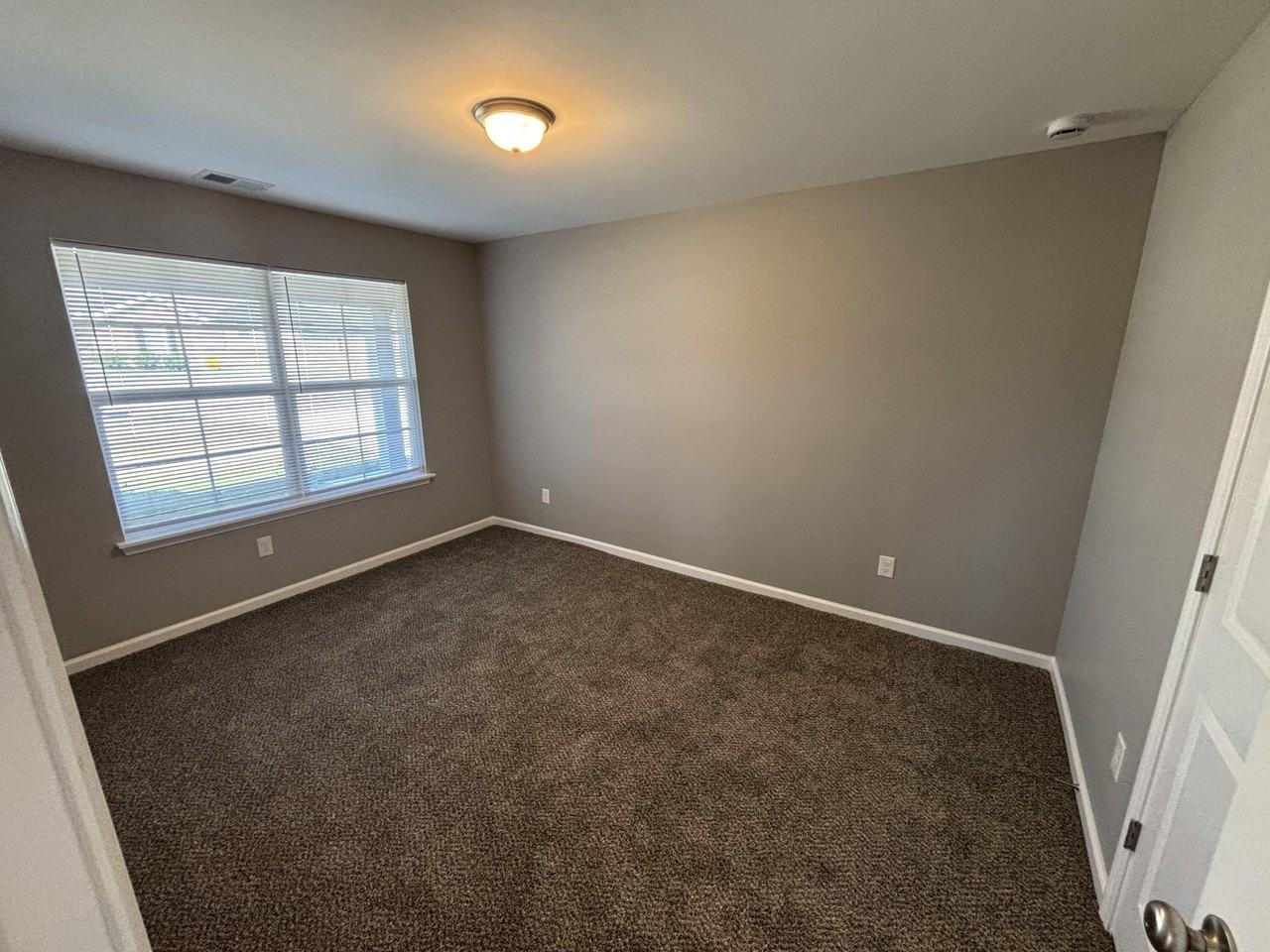 340 Pageant Dr - Photo 7 of 11