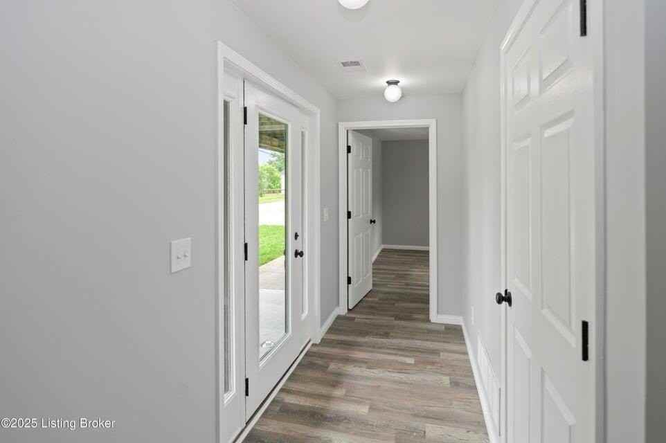 802 Kentucky Ave - Photo 5 of 13