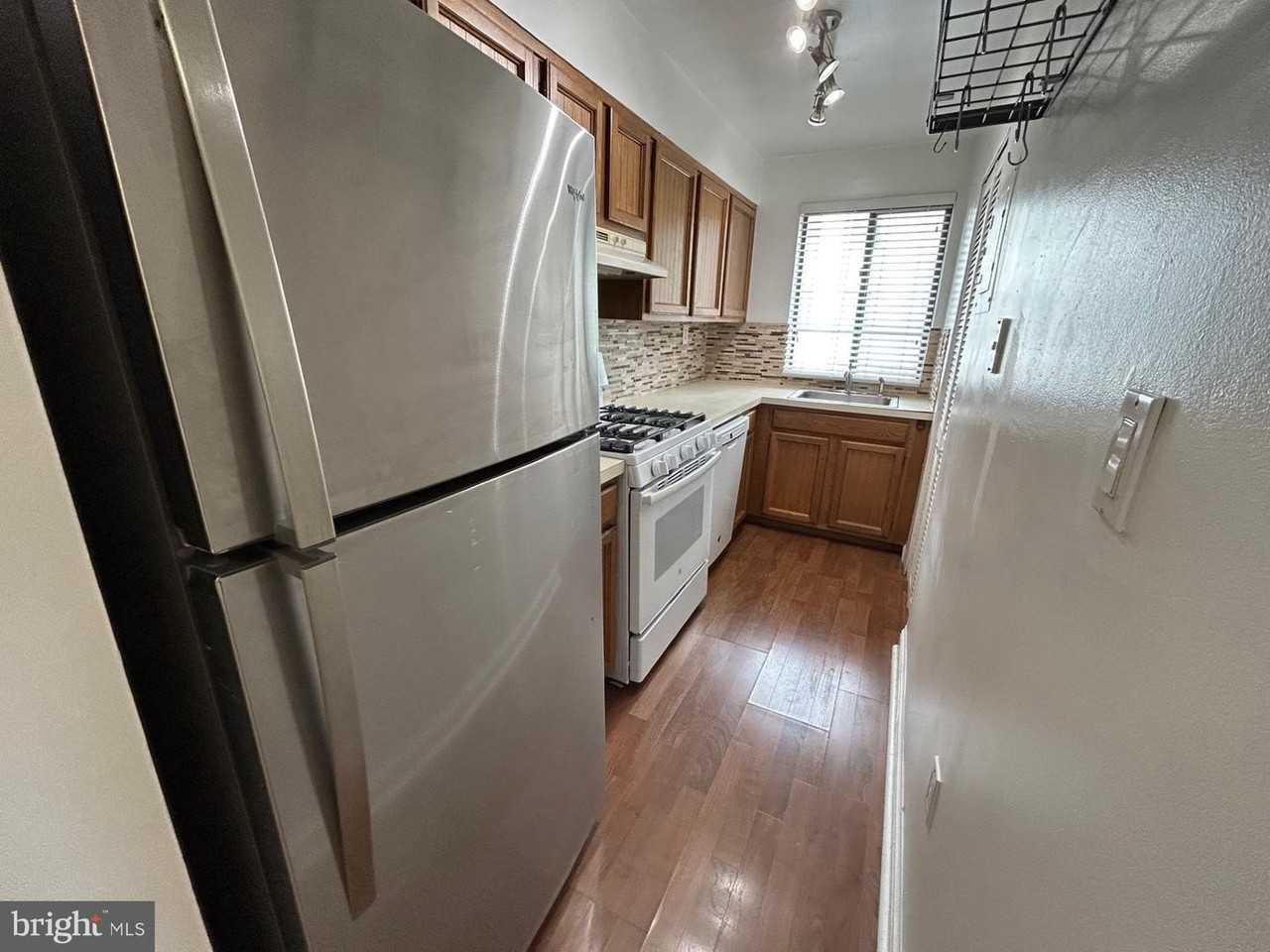 3819 Davis Pl Nw - Photo 7 of 14