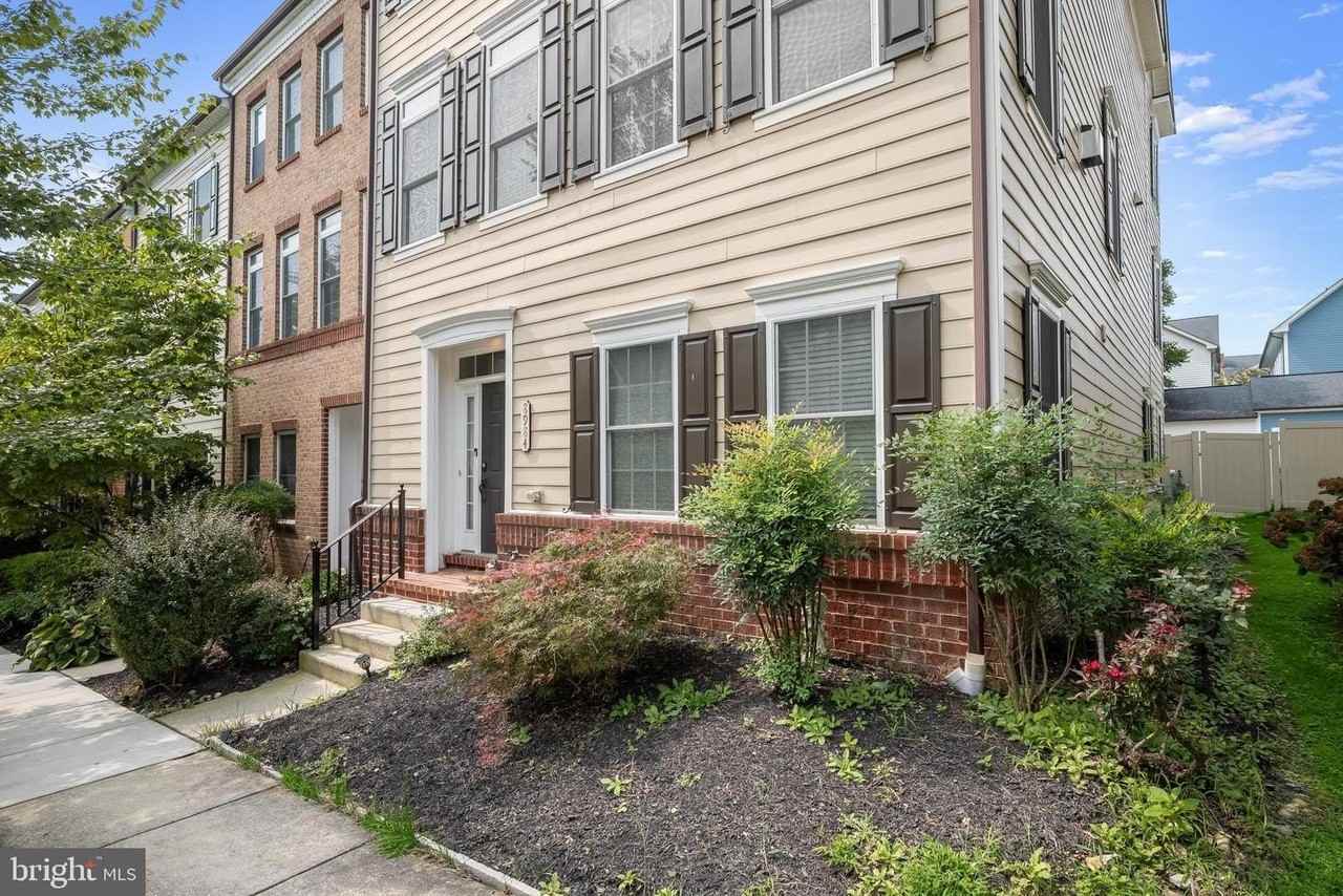 8984 Tawes St - Photo 2 of 50