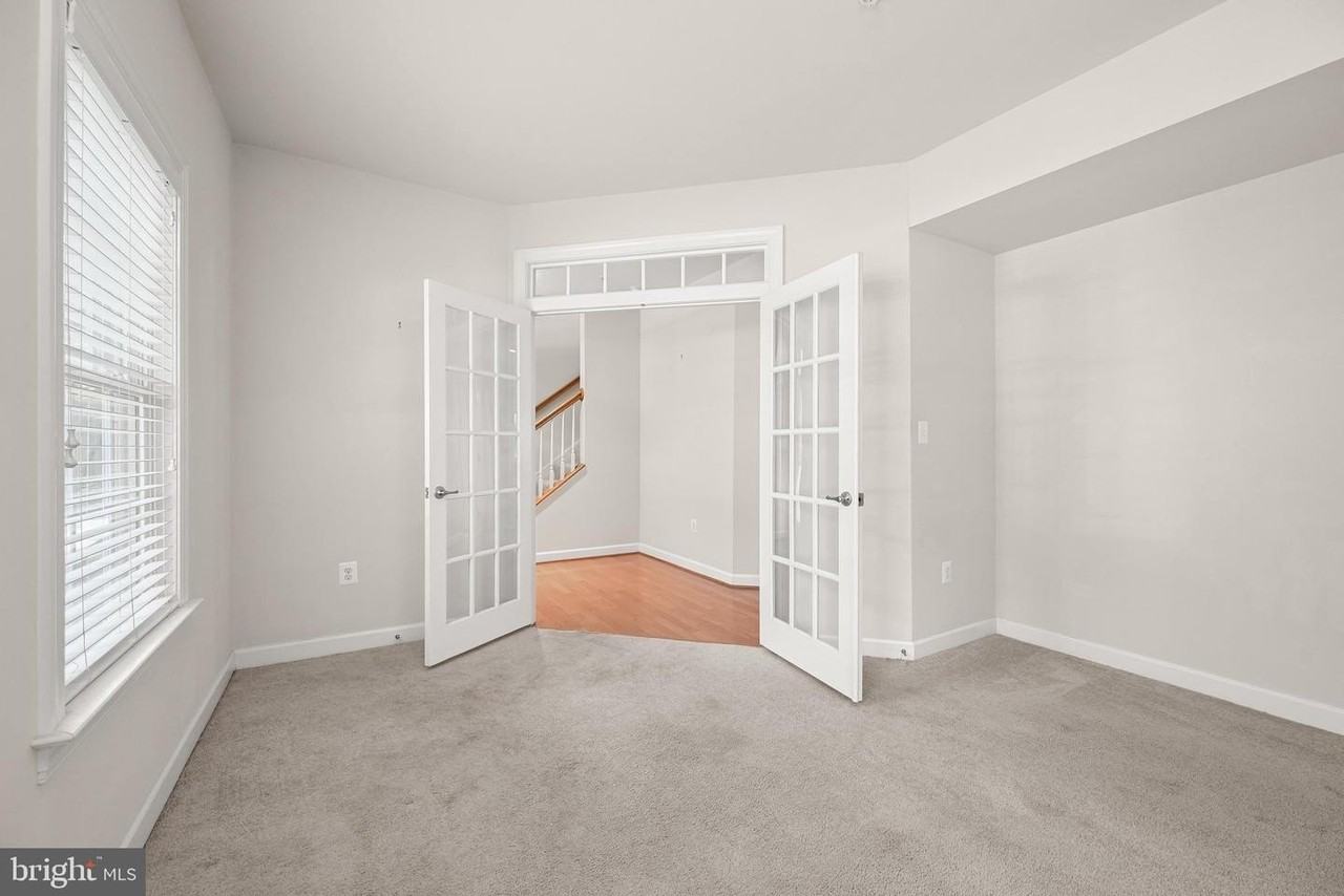 8984 Tawes St - Photo 6 of 50