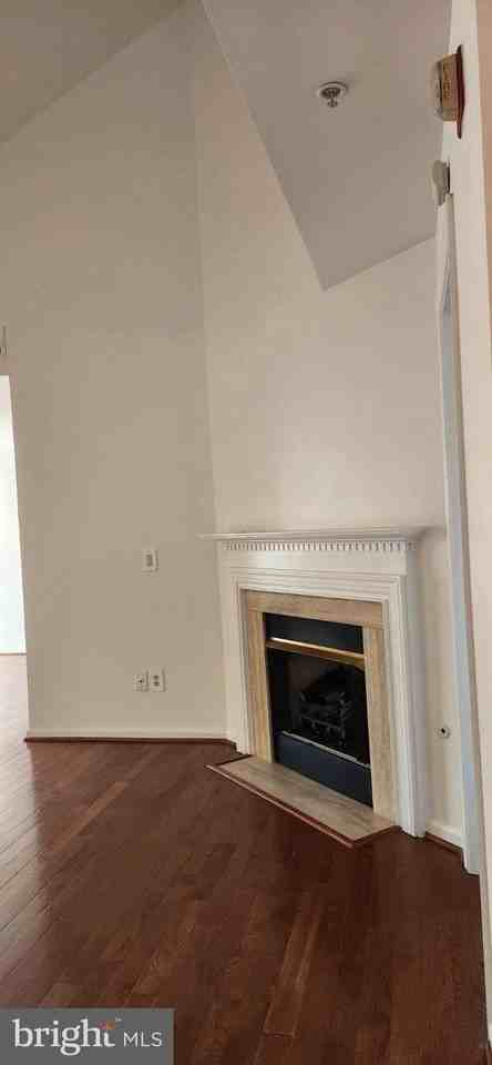 9150 Gracious End Ct - Photo 7 of 24