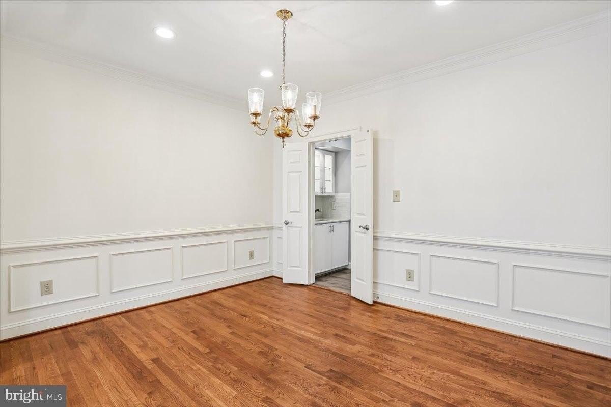 8912 Barrowgate Ct - Photo 5 of 21