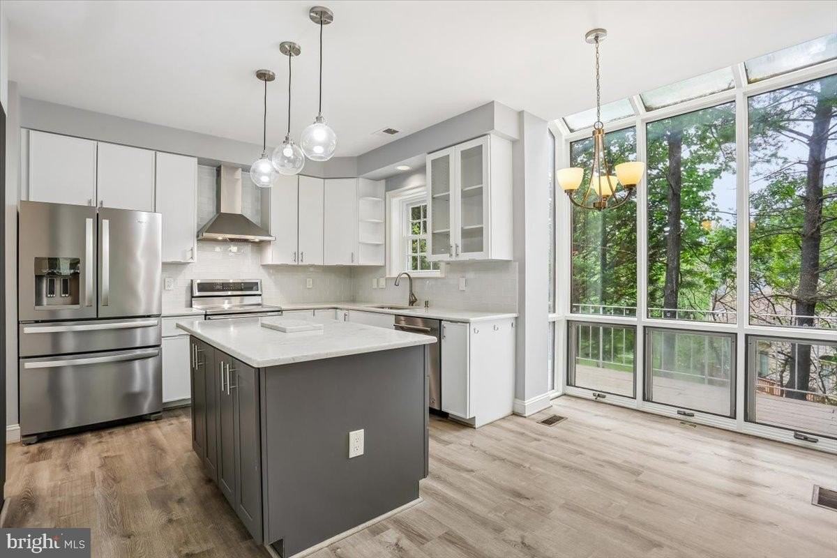 8912 Barrowgate Ct - Photo 6 of 21