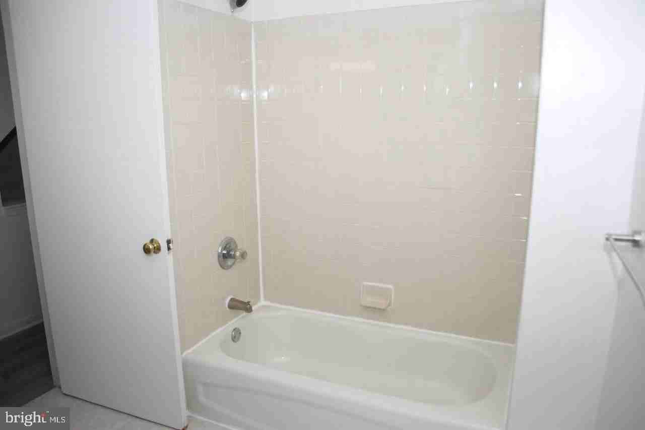 4033 Green St - Photo 7 of 16