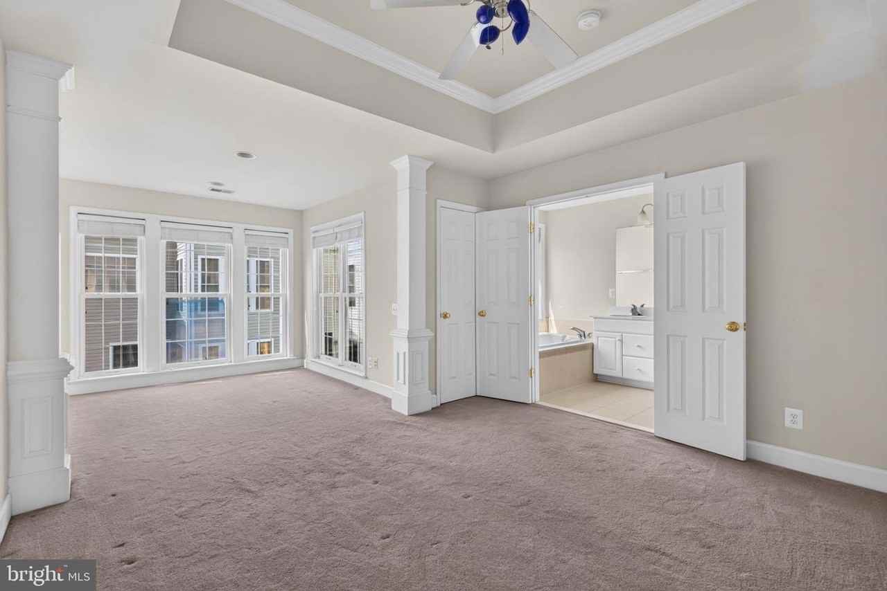 13719 Maple Sugar Ln - Photo 4 of 50