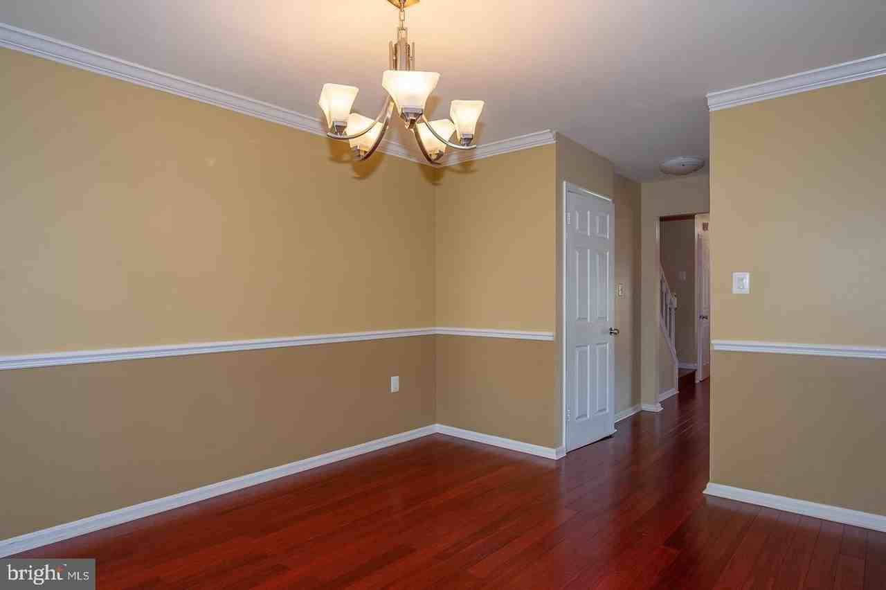 6158 Old Brentford Ct - Photo 7 of 28
