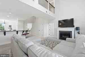 featured image of 13940 Greendale Dr