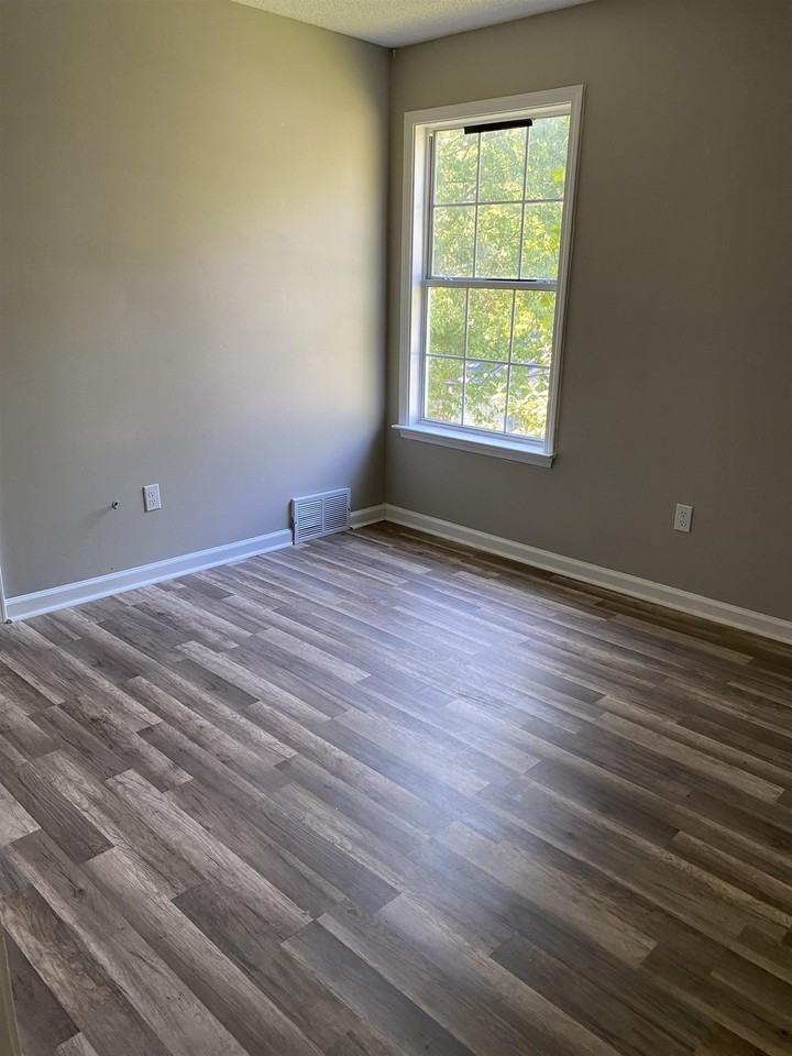 6792 Mikayla Ln - Photo 5 of 16