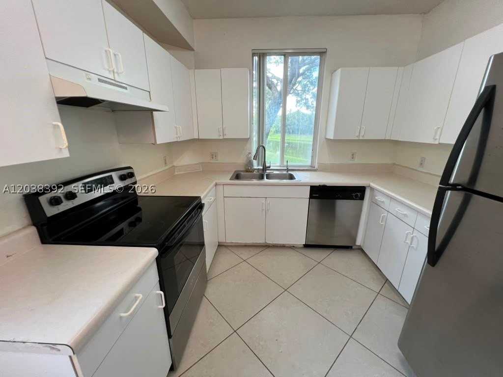 6992 Sw 39th St #I101 - Photo 7 of 50