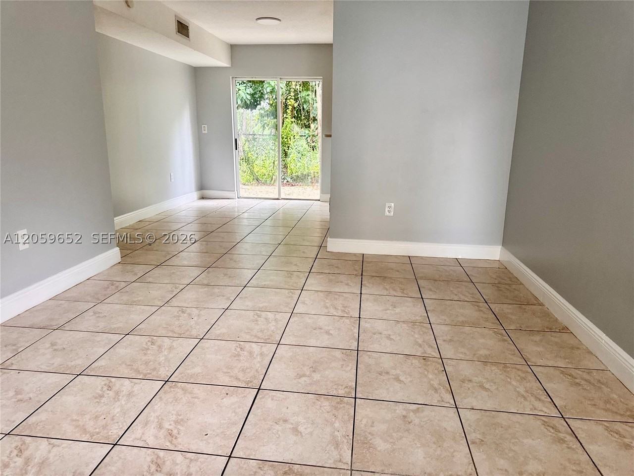 1250 Se 31st Ct #106-33 - Photo 3 of 14