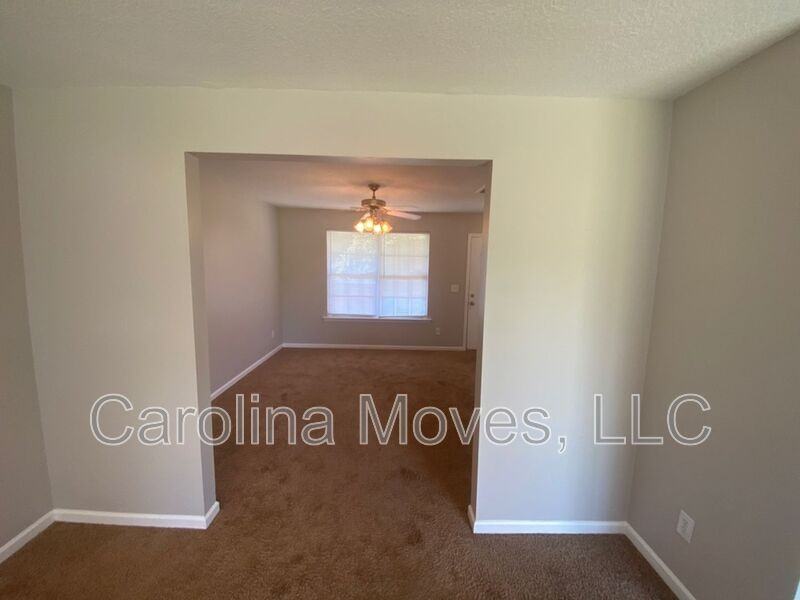 204 Reidville Rd - Photo 6 of 8
