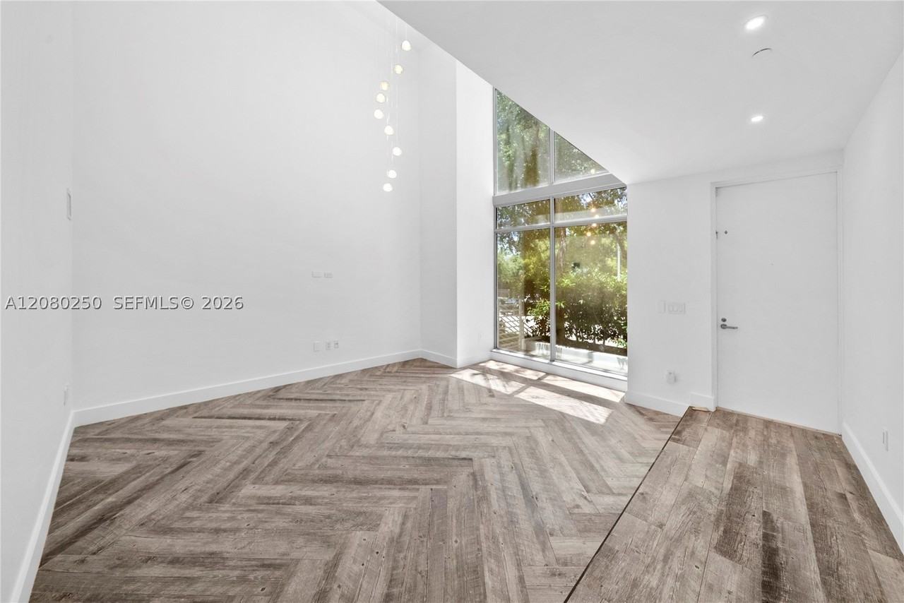 179 N Shore Dr #179-6 - Photo 6 of 47