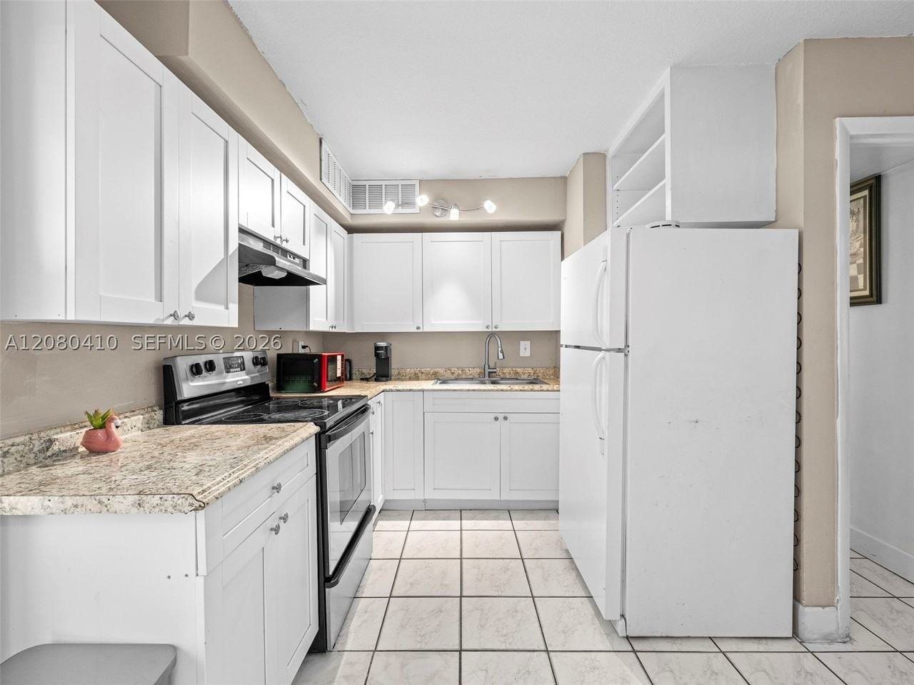 3609 Townhouse Ct #3609 - Photo 3 of 34