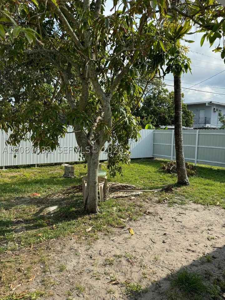 1220 Nw 102nd St #1220 - Photo 6 of 31