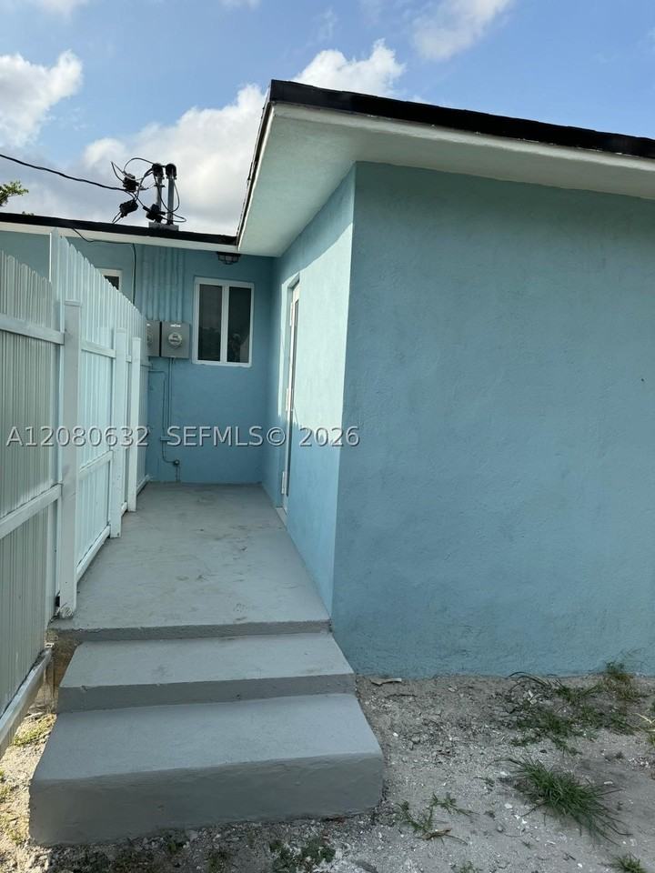 1220 Nw 102nd St #1220 - Photo 7 of 31