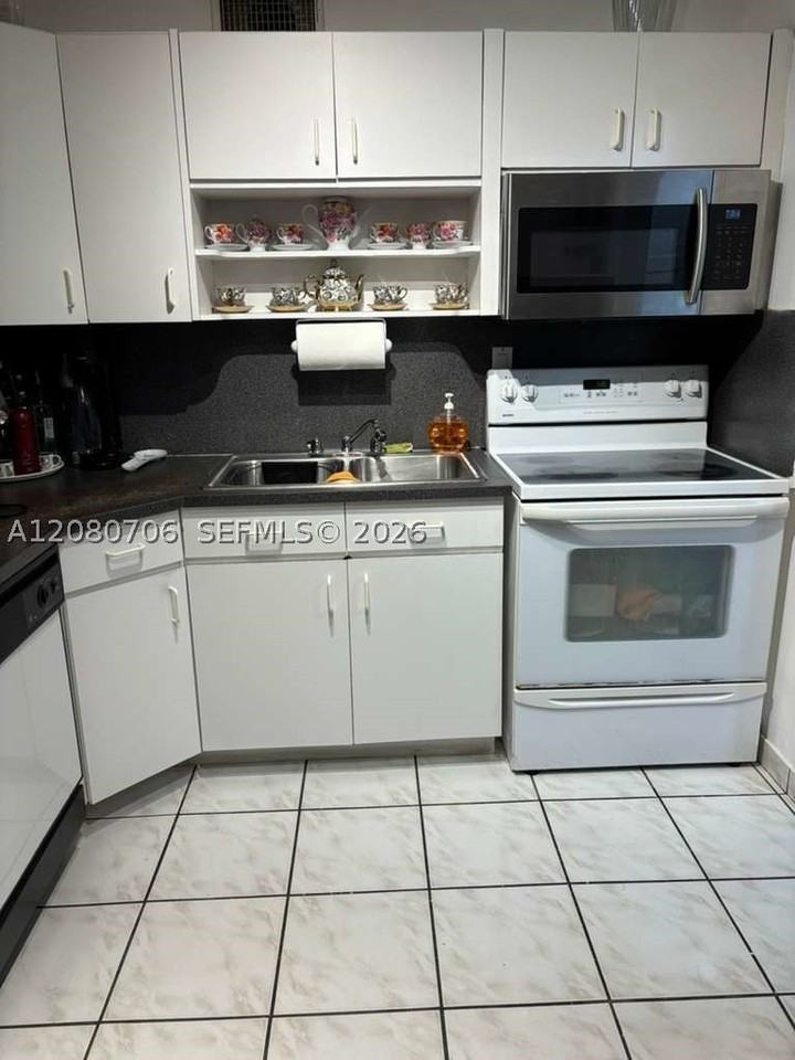 11 Olive Dr #F - Photo 4 of 31