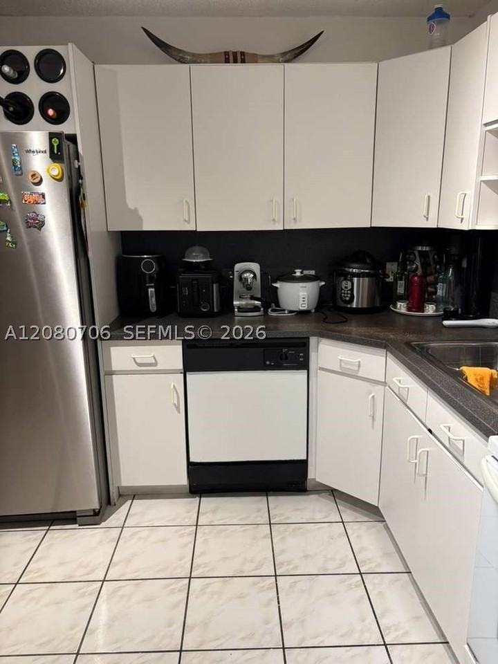 11 Olive Dr #F - Photo 6 of 31