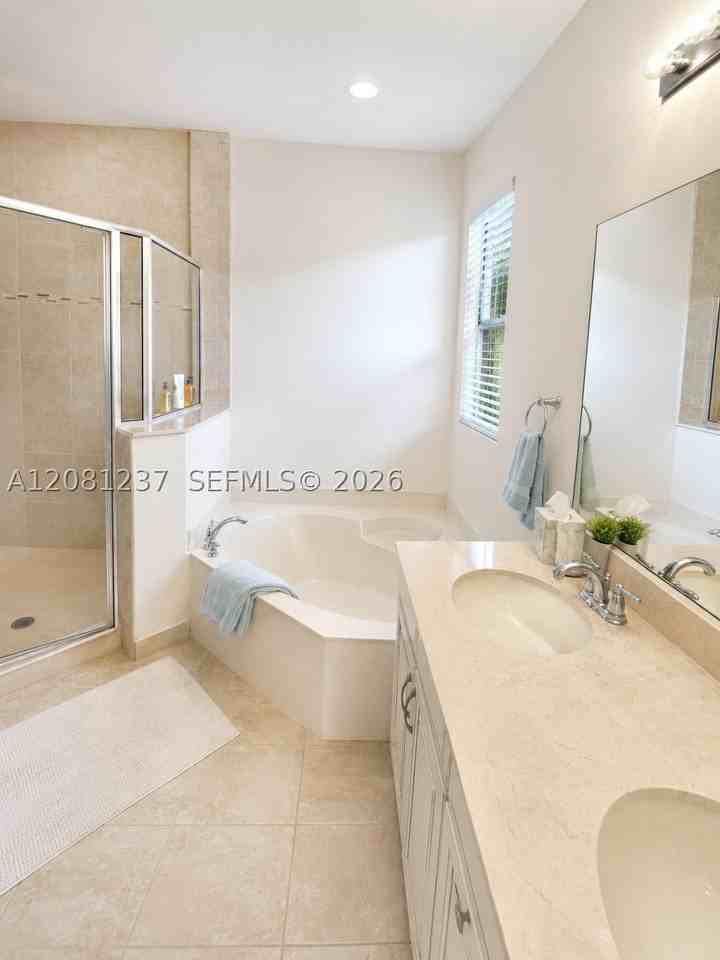 103 Gramercy Square Dr - Photo 7 of 15