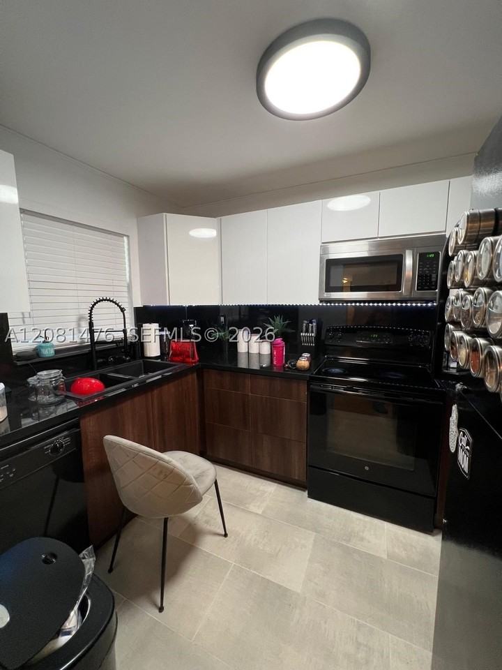 9451 Evergreen Pl #105 - Photo 3 of 11