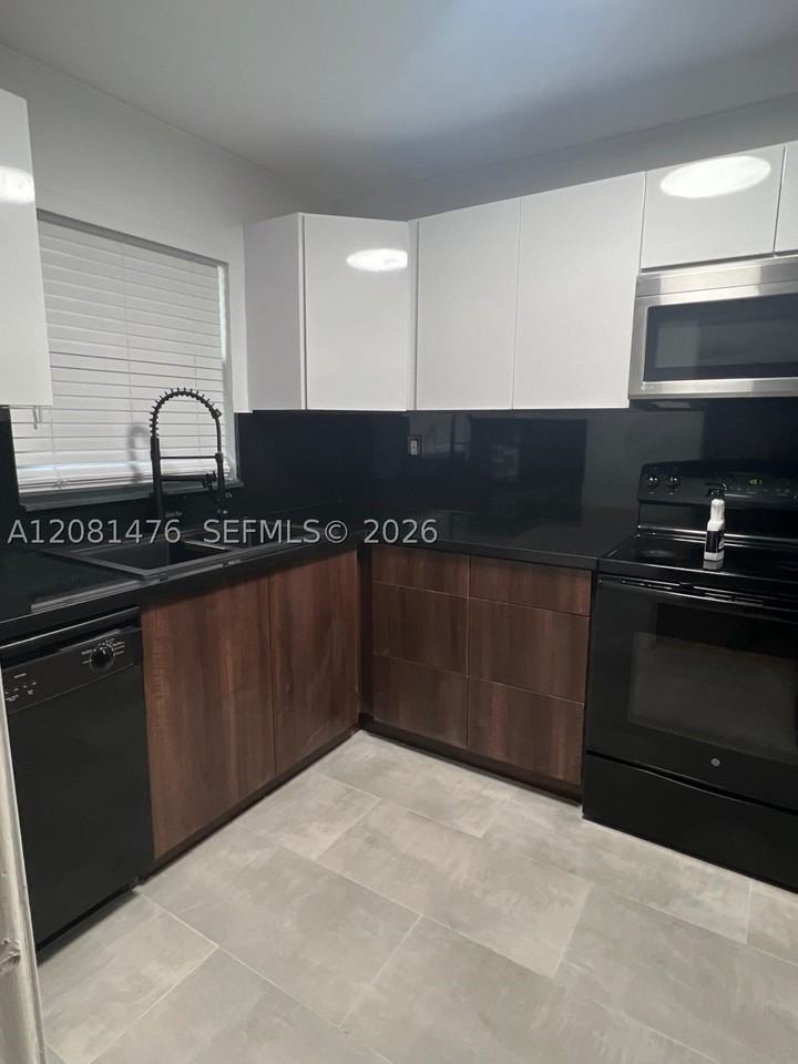 9451 Evergreen Pl #105 - Photo 5 of 11