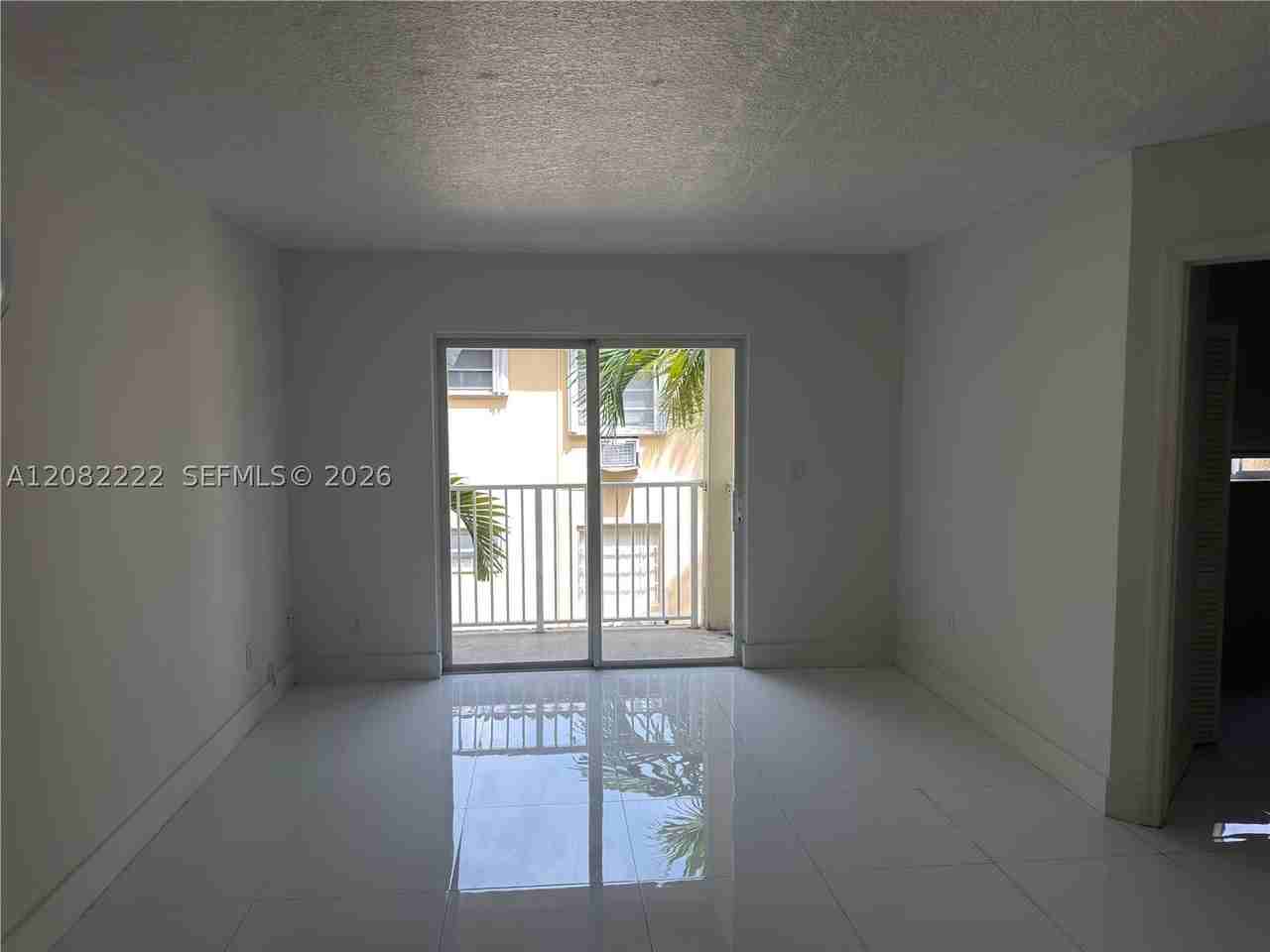 695 Sw 11th St #204 - Photo 4 of 22