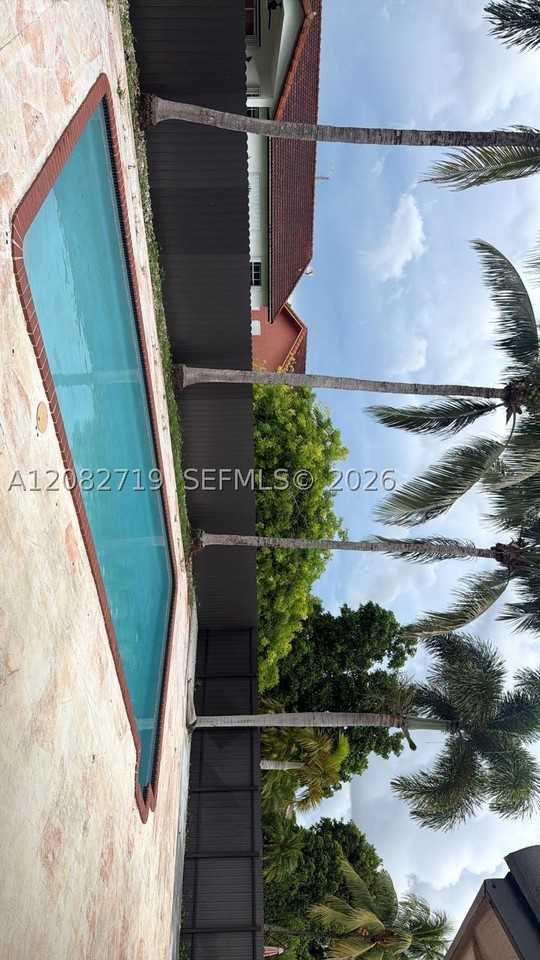 15129 Sw 173rd Ter #1 - Photo 4 of 24
