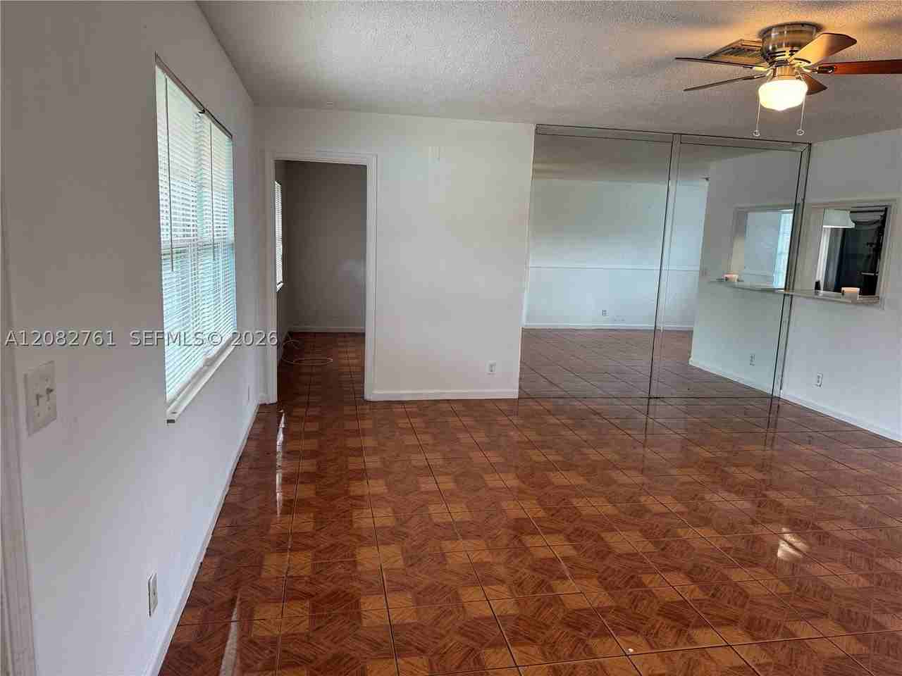 717 Sw 79th Ave - Photo 2 of 14