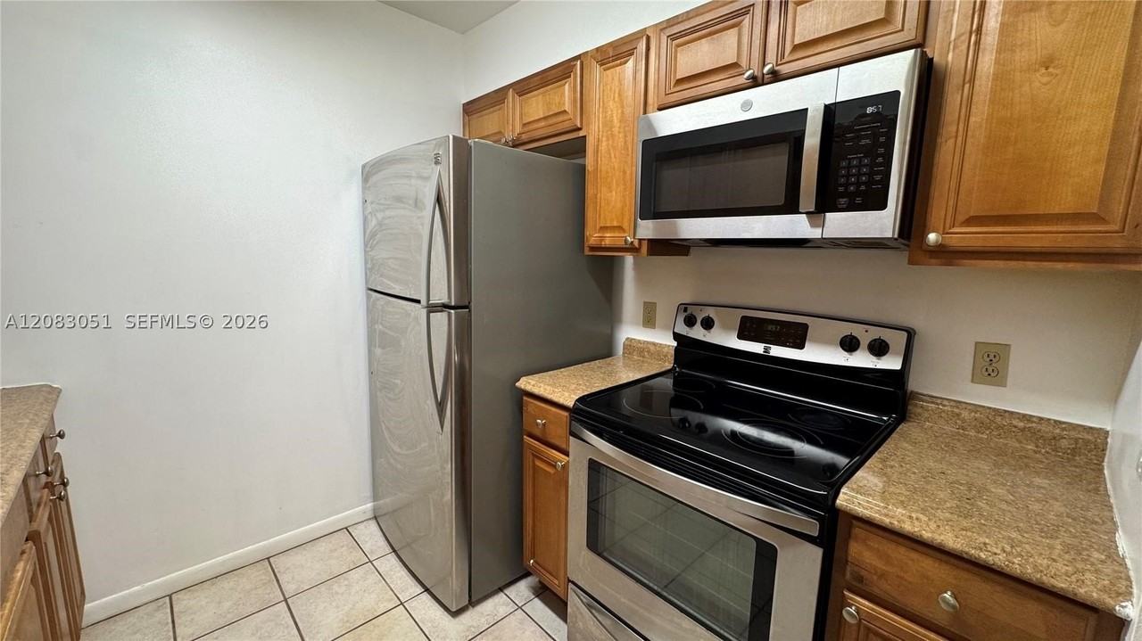 150 Sw 134th Way #208R - Photo 2 of 7