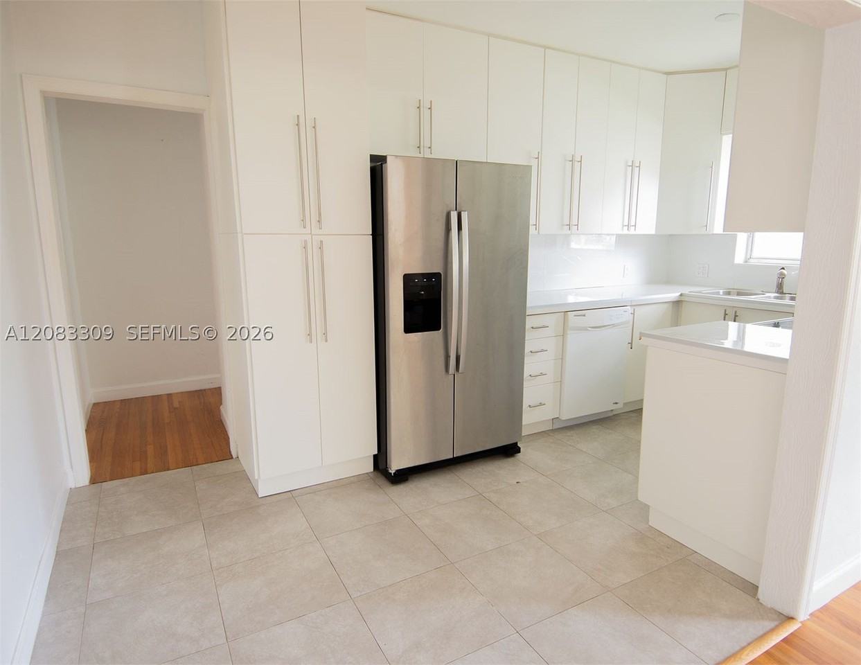 6090 Sw 27th St - Photo 3 of 16