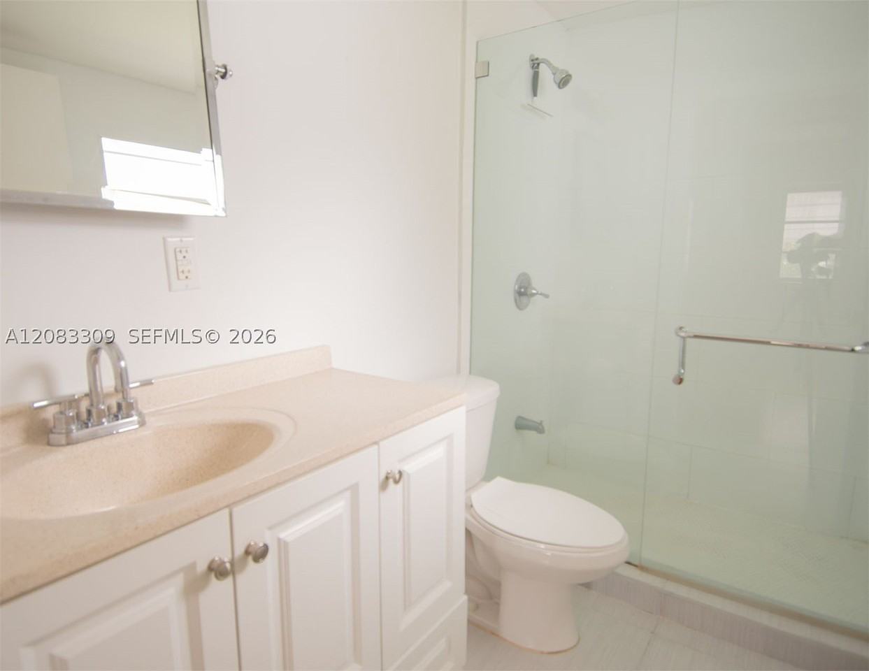 6090 Sw 27th St - Photo 5 of 16