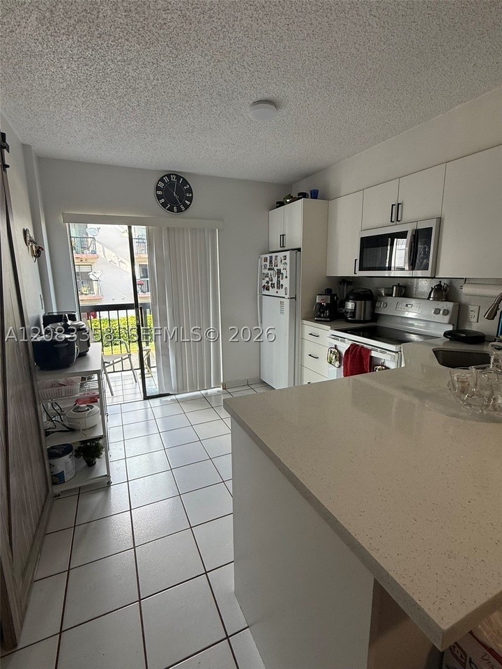 5420 W 21st Ct #211 - Photo 6 of 23