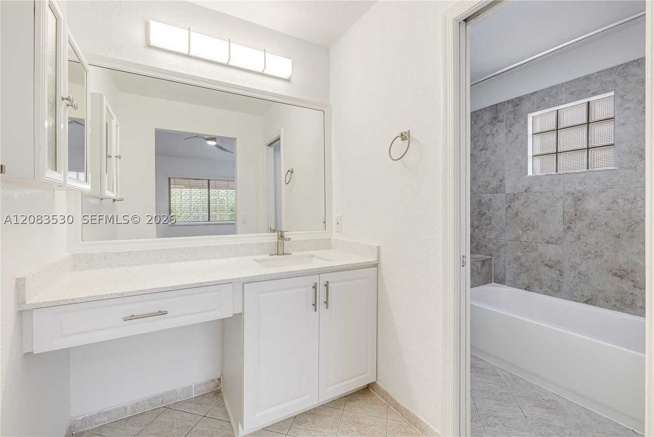1509 Canary Island Dr - Photo 5 of 34