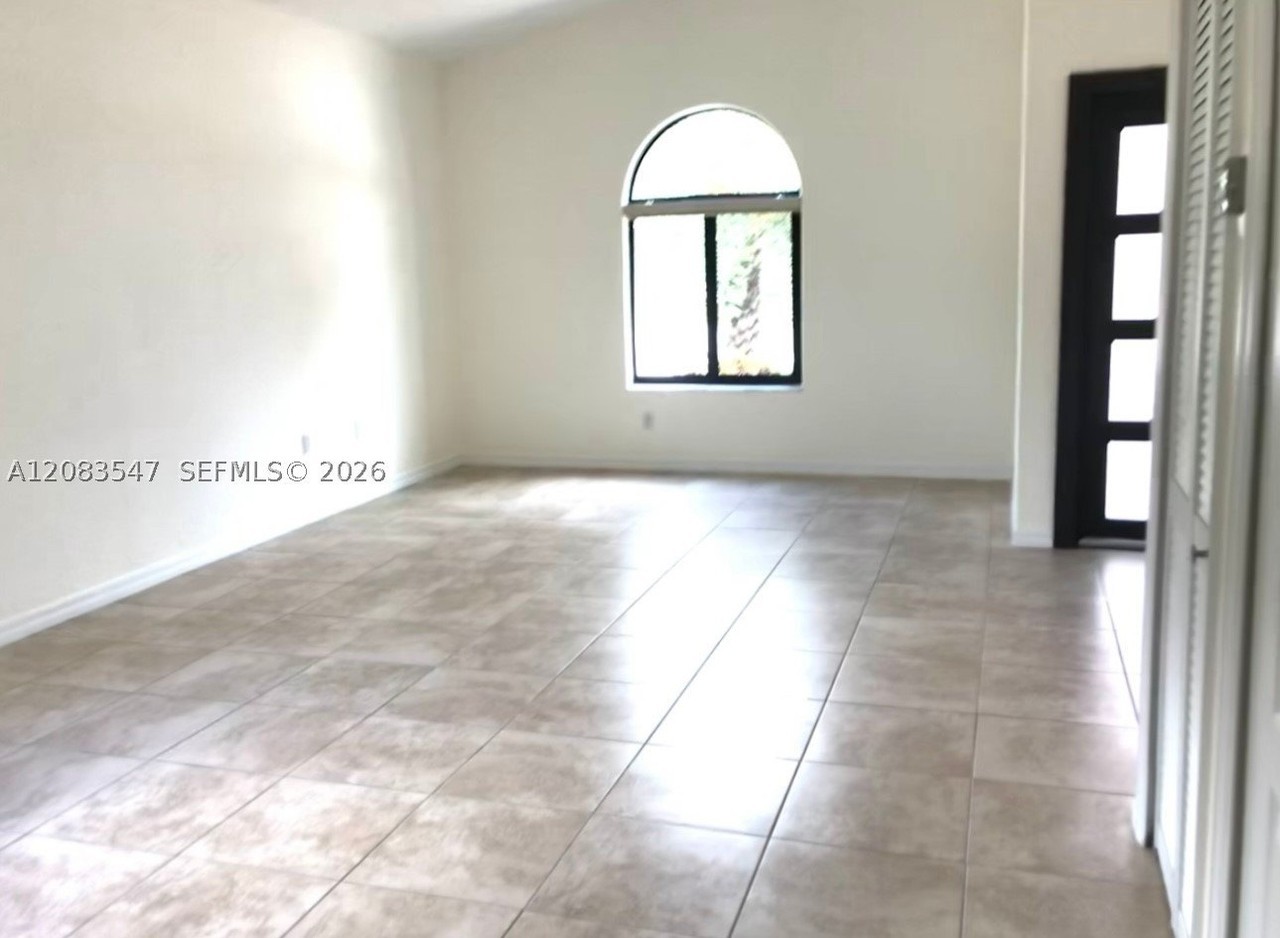 4400 Sw 164th Path - Photo 4 of 23