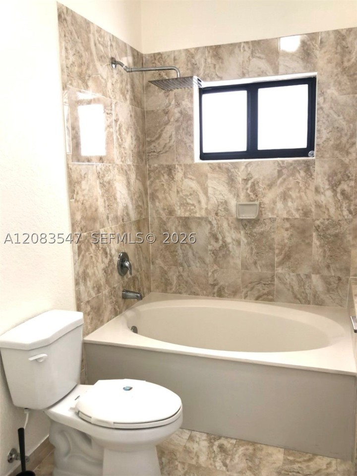 4400 Sw 164th Path - Photo 7 of 23
