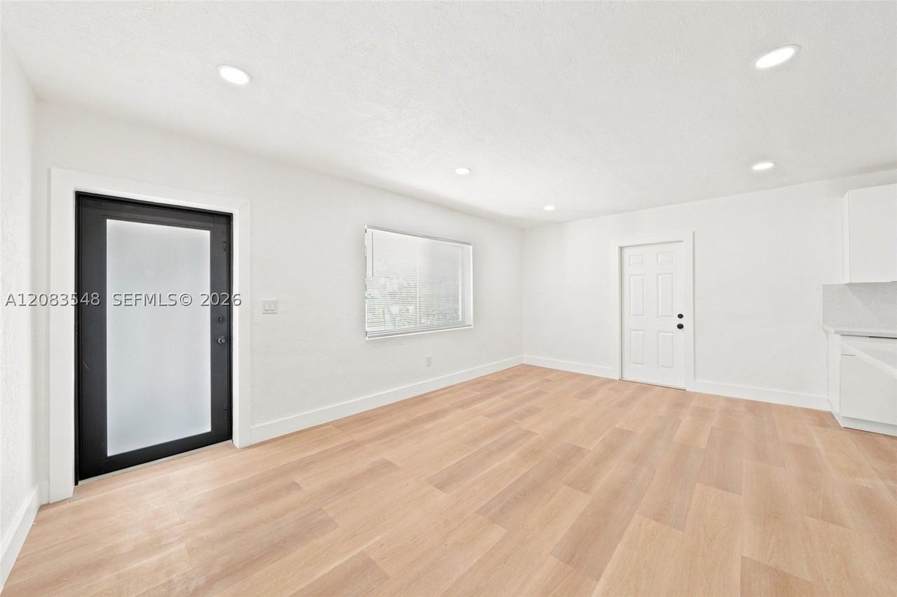1491 Nw 55th Ter - Photo 2 of 18