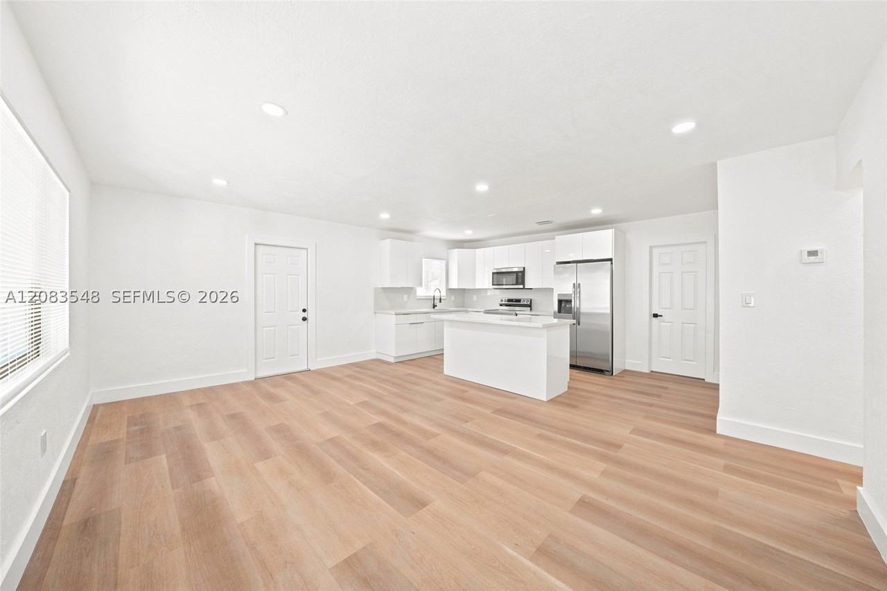 1491 Nw 55th Ter - Photo 4 of 18