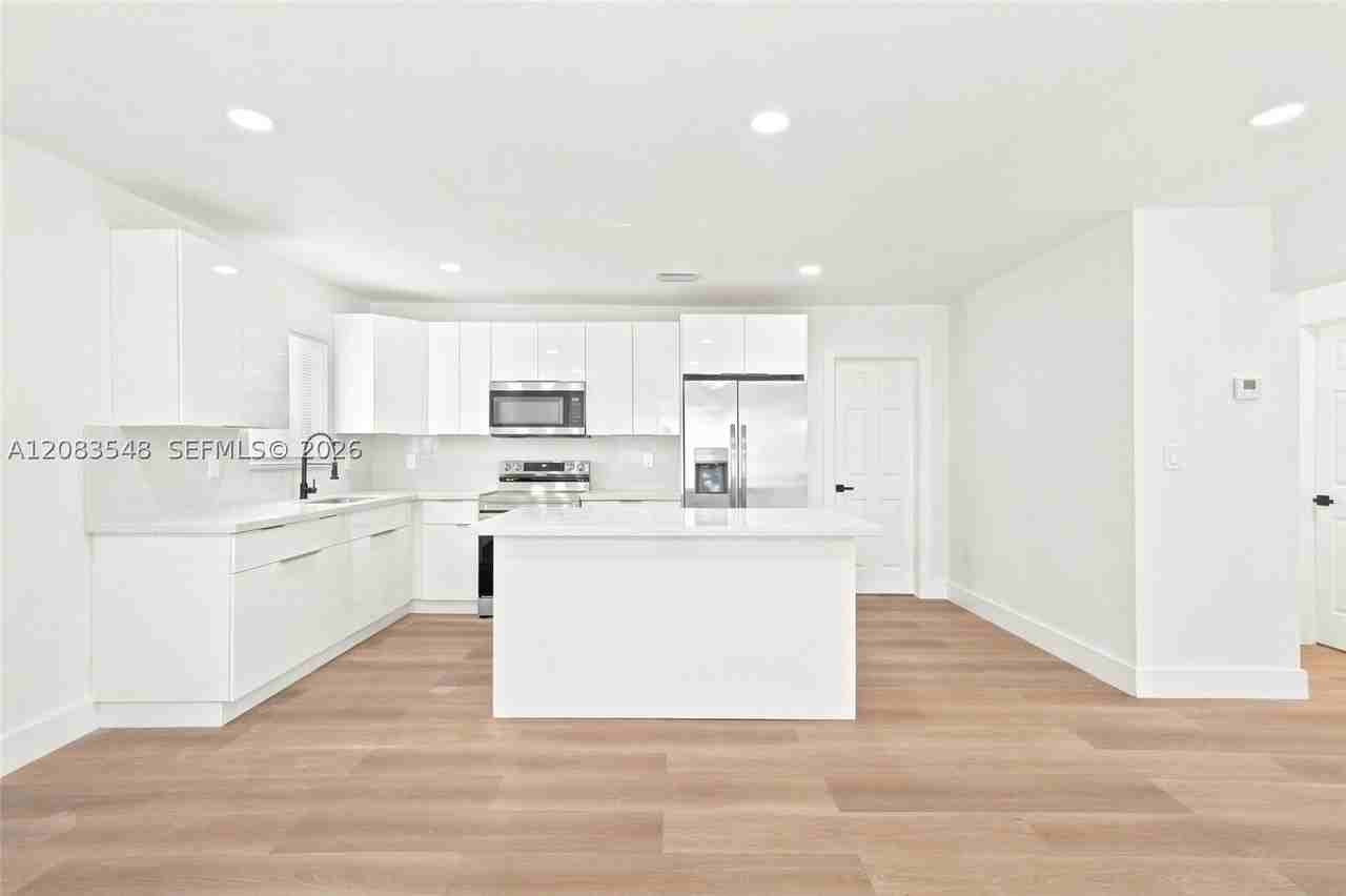 1491 Nw 55th Ter - Photo 7 of 18